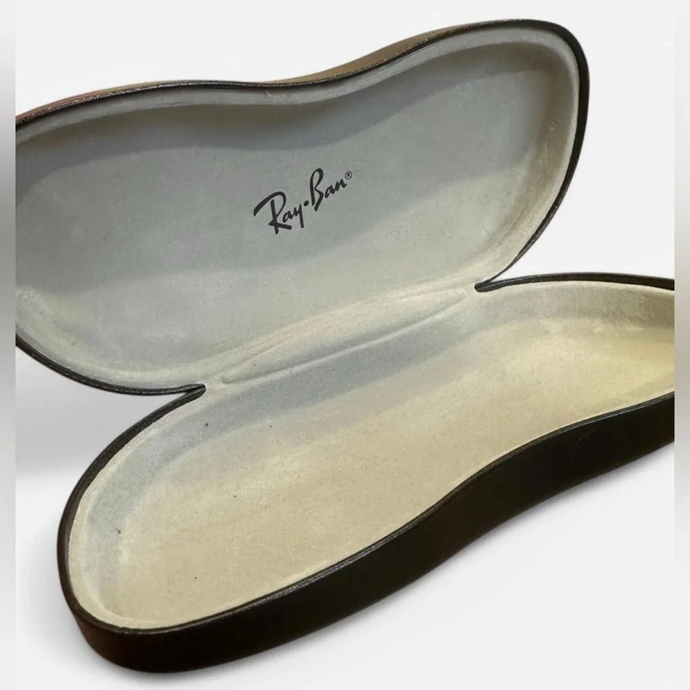 Ray-Ban Black Leather Clamshell Eye Glasses Case Hard Grey Liner 1.5"x6.5" 2.5 C - Picture 4 of 5